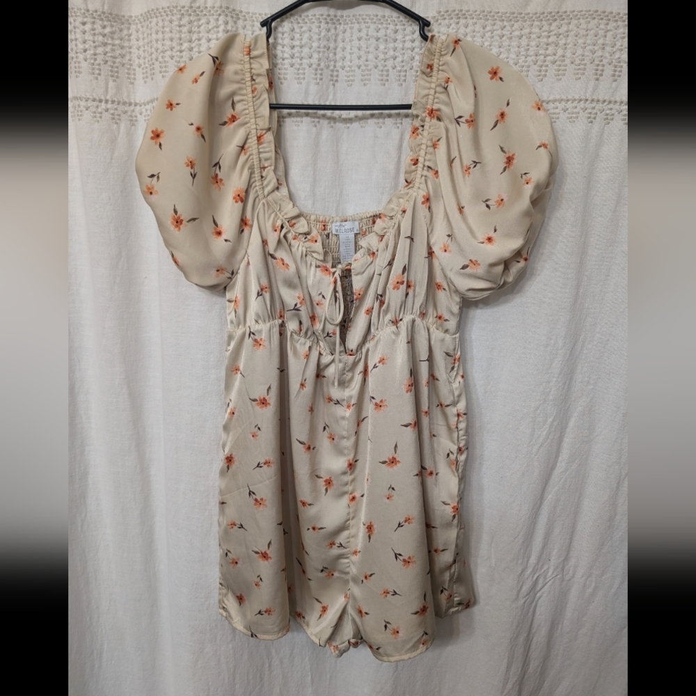 Cream Floral Puff-Sleeve Women's Top